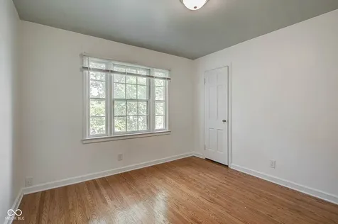 5043 Boulevard Place Indianapolis IN 46208