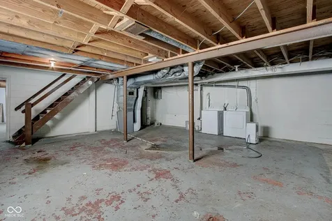 5043 Boulevard Place Indianapolis IN 46208