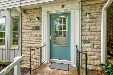 5043 Boulevard Place Indianapolis IN 46208