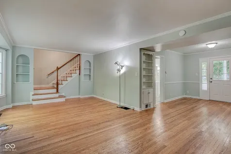 5043 Boulevard Place Indianapolis IN 46208