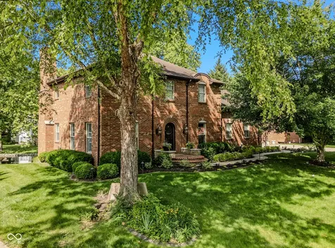 4695 Stonebridge Court Columbus IN 47201