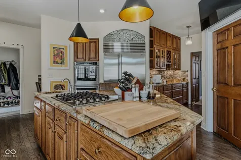 4695 Stonebridge Court Columbus IN 47201