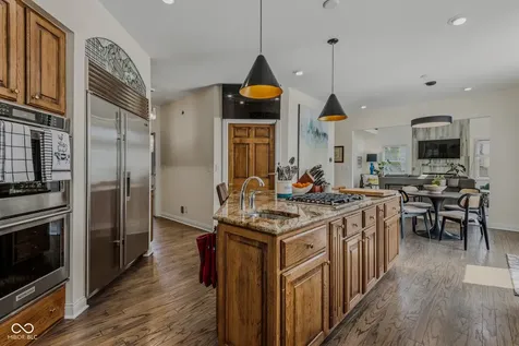 4695 Stonebridge Court Columbus IN 47201