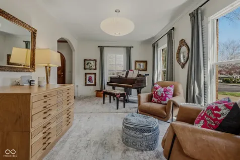 4695 Stonebridge Court Columbus IN 47201