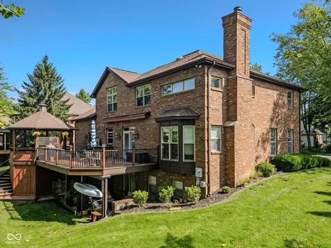 4695 Stonebridge Court Columbus IN 47201