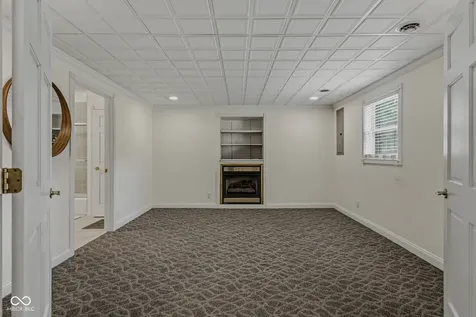 4695 Stonebridge Court Columbus IN 47201