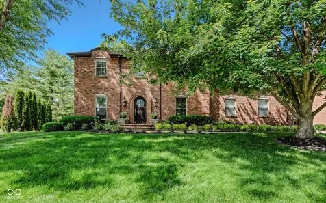 4695 Stonebridge Court Columbus IN 47201