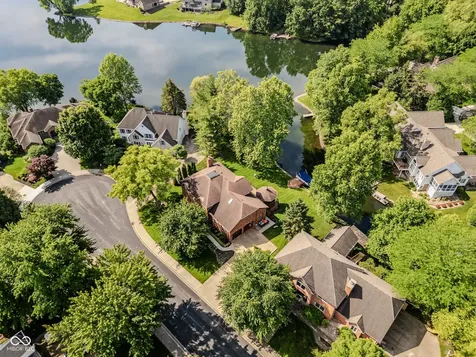 4695 Stonebridge Court Columbus IN 47201