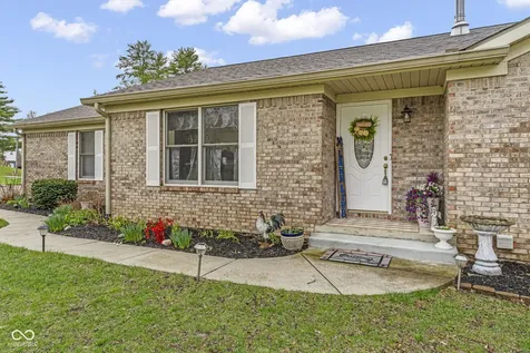 101 Jefferson Valley Coatesville IN 46121