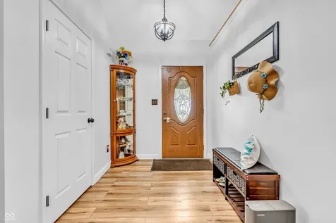 101 Jefferson Valley Coatesville IN 46121