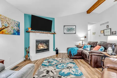101 Jefferson Valley Coatesville IN 46121