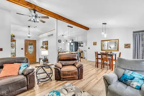 101 Jefferson Valley Coatesville IN 46121