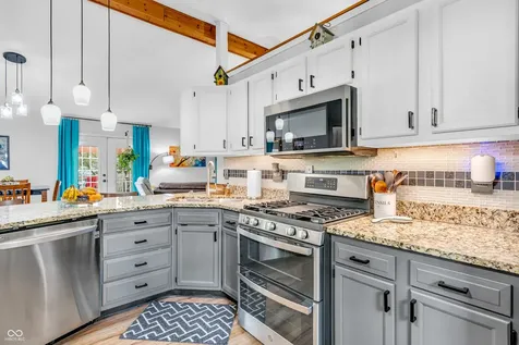 101 Jefferson Valley Coatesville IN 46121