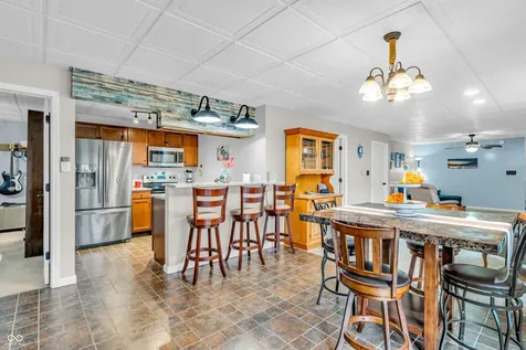 101 Jefferson Valley Coatesville IN 46121