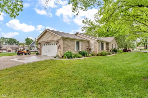 101 Jefferson Valley Coatesville IN 46121