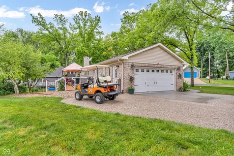 101 Jefferson Valley Coatesville IN 46121