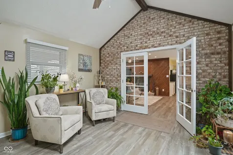 9523 E Southport Road Indianapolis IN 46259