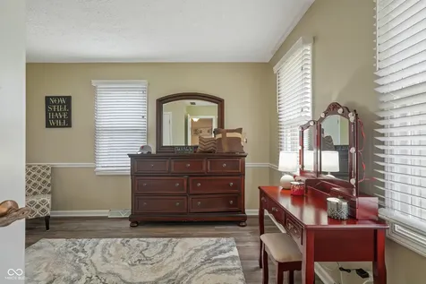 9523 E Southport Road Indianapolis IN 46259