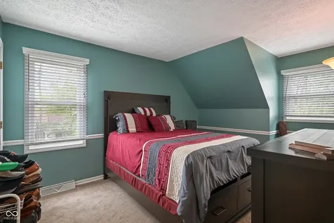 9523 E Southport Road Indianapolis IN 46259