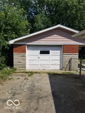 525 S 4th Avenue Beech Grove IN 46107
