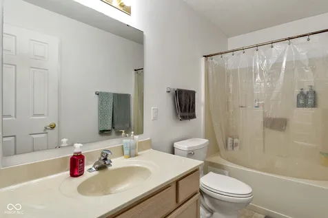 665 Hummingbird Lane Whiteland IN 46184