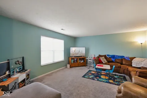 665 Hummingbird Lane Whiteland IN 46184