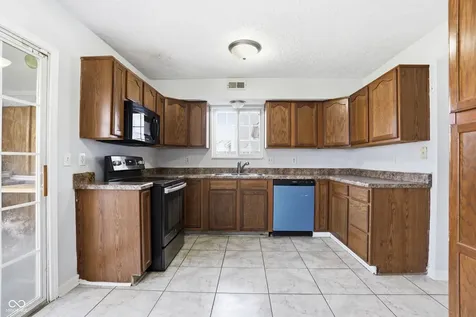 11148 Sanabria Drive Indianapolis IN 46235