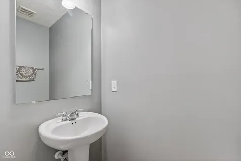 15472 Old Pond Circle Noblesville IN 46060