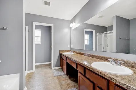 15472 Old Pond Circle Noblesville IN 46060