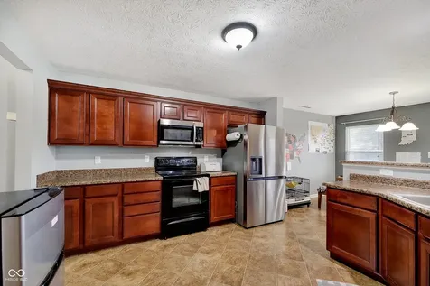 15472 Old Pond Circle Noblesville IN 46060