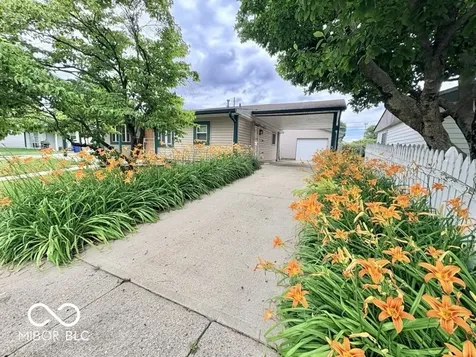 5219 N Sadlier Drive Indianapolis IN 46226