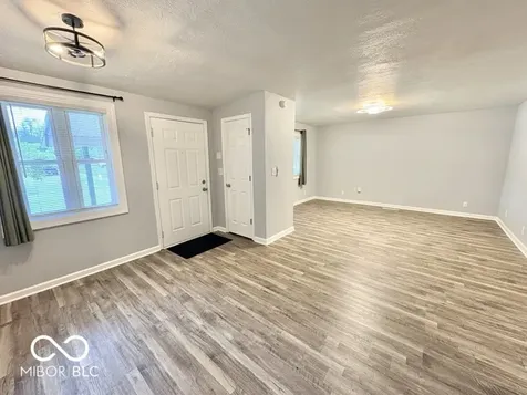 5219 N Sadlier Drive Indianapolis IN 46226