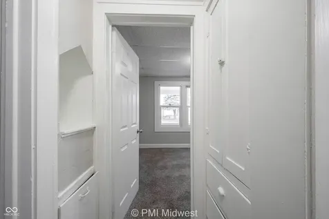 281 N Mount Street Indianapolis IN 46222