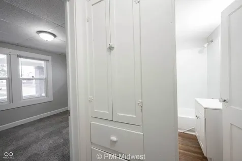 281 N Mount Street Indianapolis IN 46222