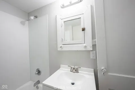 281 N Mount Street Indianapolis IN 46222
