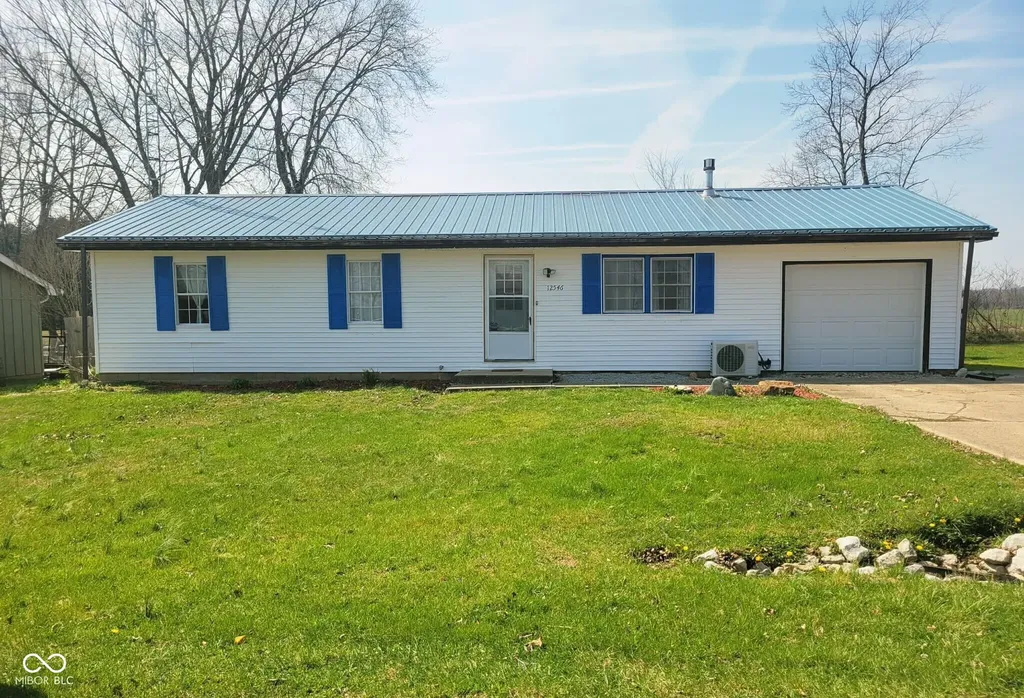 12546 S Hillview Drive Columbus IN 47201