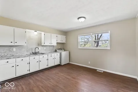 7840 Roseway Court Indianapolis IN 46226