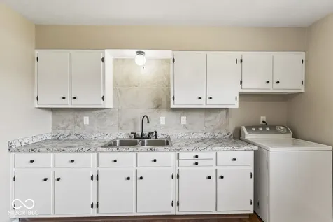 7840 Roseway Court Indianapolis IN 46226