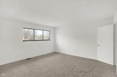 1935 Bridgton Court Indianapolis IN 46219