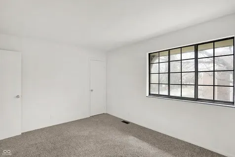 1935 Bridgton Court Indianapolis IN 46219