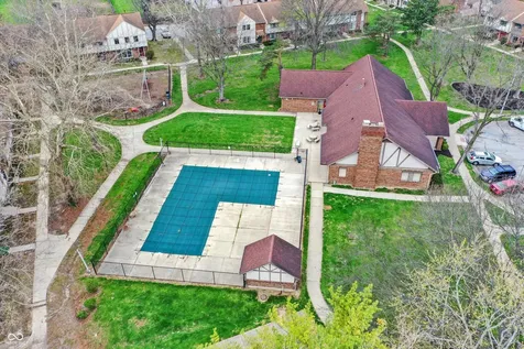 1935 Bridgton Court Indianapolis IN 46219