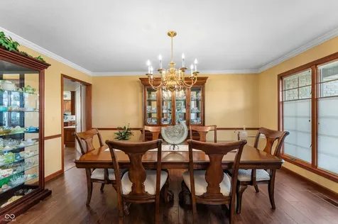 2534 Chestnut Street Columbus IN 47201