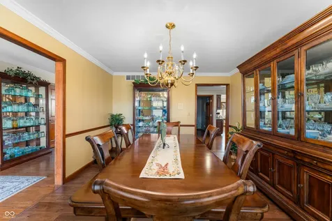 2534 Chestnut Street Columbus IN 47201