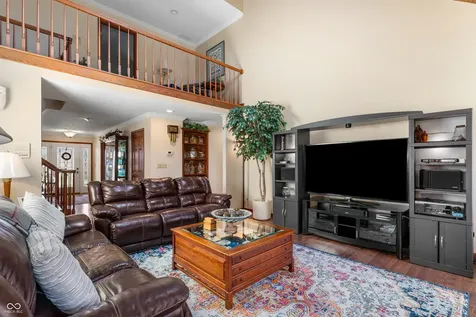 2534 Chestnut Street Columbus IN 47201