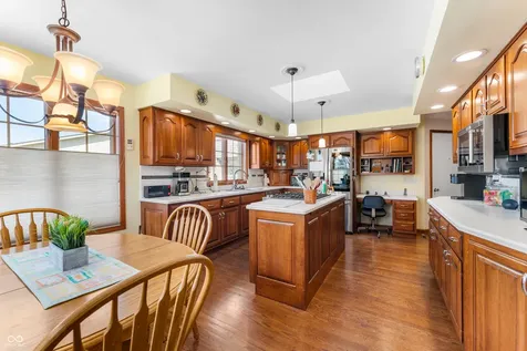 2534 Chestnut Street Columbus IN 47201