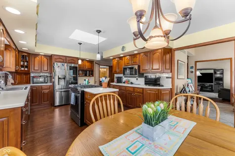 2534 Chestnut Street Columbus IN 47201