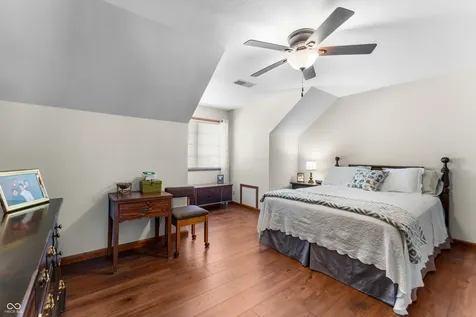 2534 Chestnut Street Columbus IN 47201