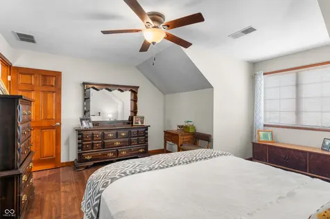 2534 Chestnut Street Columbus IN 47201