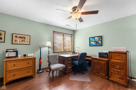 2534 Chestnut Street Columbus IN 47201