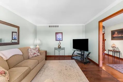 2534 Chestnut Street Columbus IN 47201
